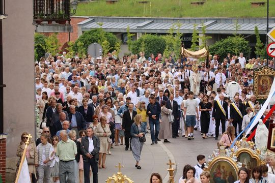 Boże Ciało 2025. Procesja w Zamościu - galeria zdjęć