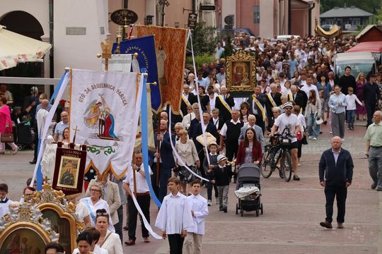 Boże Ciało 2025. Procesja w Zamościu - galeria zdjęć