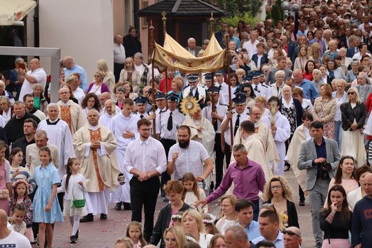 Boże Ciało 2025. Procesja w Zamościu - galeria zdjęć