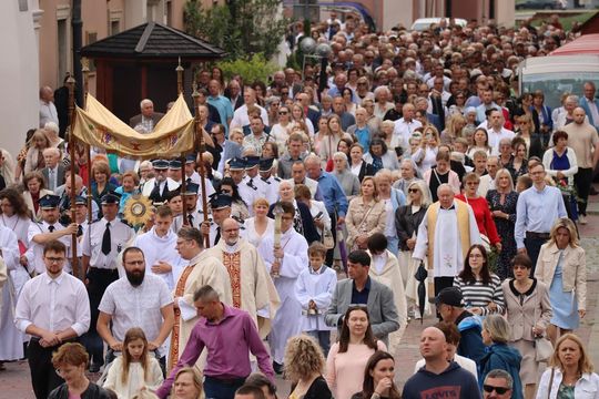 Boże Ciało 2025. Procesja w Zamościu - galeria zdjęć Boże Ciało 2025. Procesja w Zamościu - galeria zdjęć