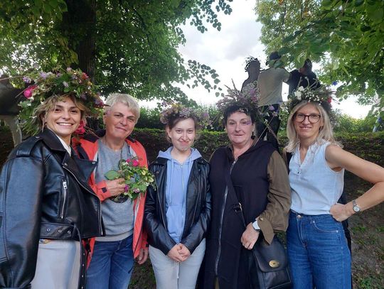 Magiczna Noc Świętojańska w Zamościu – taniec, ogień i śpiew przyciągnęły tłumy do Parku Miejskiego