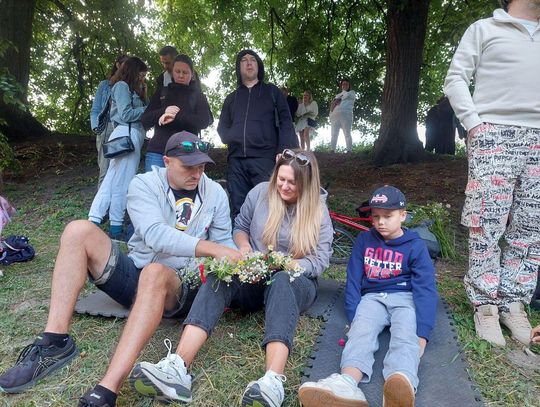 Magiczna Noc Świętojańska w Zamościu – taniec, ogień i śpiew przyciągnęły tłumy do Parku Miejskiego