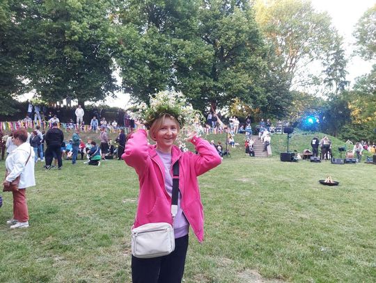 Magiczna Noc Świętojańska w Zamościu – taniec, ogień i śpiew przyciągnęły tłumy do Parku Miejskiego