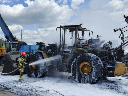 Pożar ładowarki na stacji Zamość-Bortatycze [ZDJĘCIA]