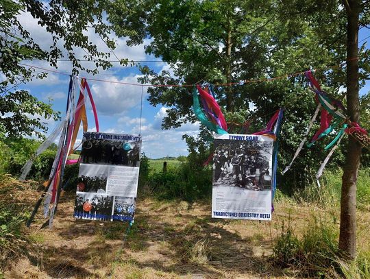 Zakłodzie: Plenerowa wystawa poświęcona muzyce. Festiwal Roztrąb 2025