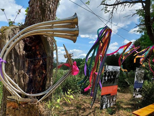 Zakłodzie: Plenerowa wystawa poświęcona muzyce. Festiwal Roztrąb 2025