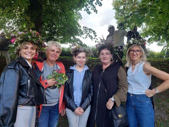 Magiczna Noc Świętojańska w Zamościu – taniec, ogień i śpiew przyciągnęły tłumy do Parku Miejskiego