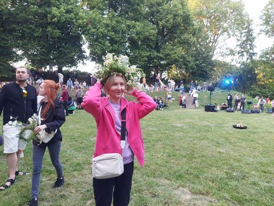 Magiczna Noc Świętojańska w Zamościu – taniec, ogień i śpiew przyciągnęły tłumy do Parku Miejskiego Magiczna Noc Świętojańska w Zamościu – taniec, ogień i śpiew przyciągnęły tłumy do Parku Miejskiego