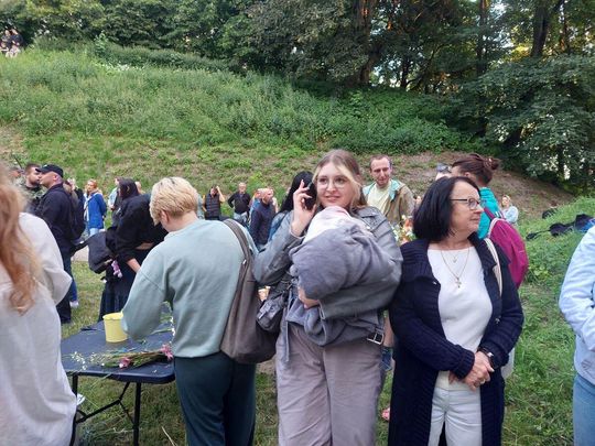 Magiczna Noc Świętojańska w Zamościu – taniec, ogień i śpiew przyciągnęły tłumy do Parku Miejskiego