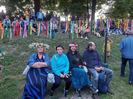 Magiczna Noc Świętojańska w Zamościu – taniec, ogień i śpiew przyciągnęły tłumy do Parku Miejskiego