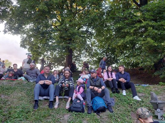 Magiczna Noc Świętojańska w Zamościu – taniec, ogień i śpiew przyciągnęły tłumy do Parku Miejskiego Magiczna Noc Świętojańska w Zamościu – taniec, ogień i śpiew przyciągnęły tłumy do Parku Miejskiego