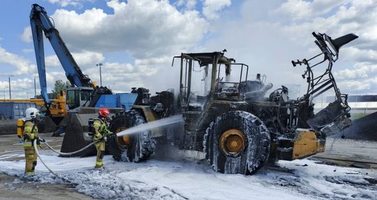 Pożar ładowarki na stacji Zamość-Bortatycze Pożar ładowarki na stacji Zamość-Bortatycze