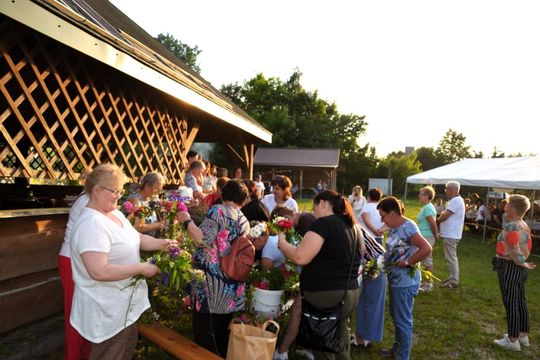 Spotkanie Kół Gospodyń Wiejskich z gminy Lubycza Królewska z sobótkowym akcentem.
