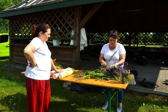 Spotkanie Kół Gospodyń Wiejskich z gminy Lubycza Królewska z sobótkowym akcentem.