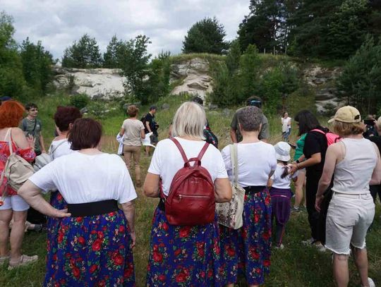 Śpiewający rajd pieszy pod nazwą „Z Szumów nad Morze”