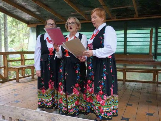 Śpiewający rajd pieszy pod nazwą „Z Szumów nad Morze”