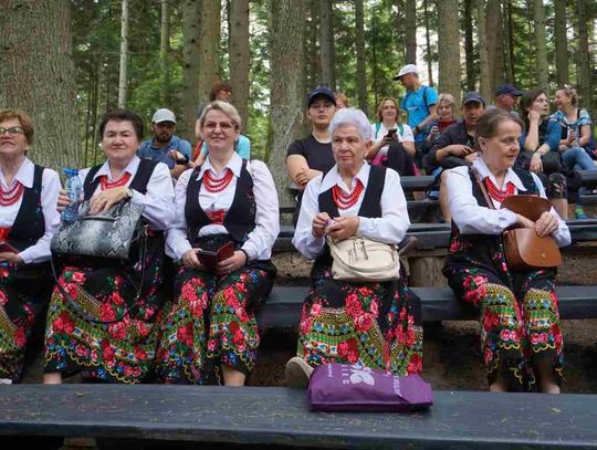 Śpiewający rajd pieszy pod nazwą „Z Szumów nad Morze”