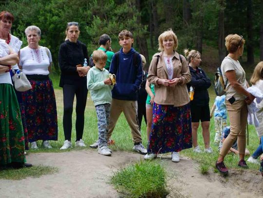 Śpiewający rajd pieszy pod nazwą „Z Szumów nad Morze”