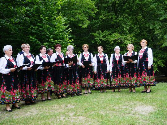 Śpiewający rajd pieszy pod nazwą „Z Szumów nad Morze”