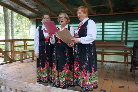 Śpiewający rajd pieszy pod nazwą „Z Szumów nad Morze”