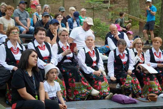 Śpiewający rajd pieszy pod nazwą „Z Szumów nad Morze”