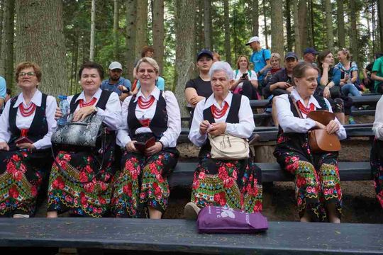 Śpiewający rajd pieszy pod nazwą „Z Szumów nad Morze”