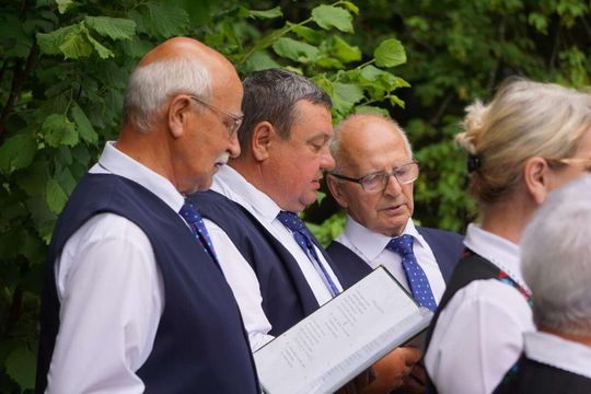 Śpiewający rajd pieszy pod nazwą „Z Szumów nad Morze”