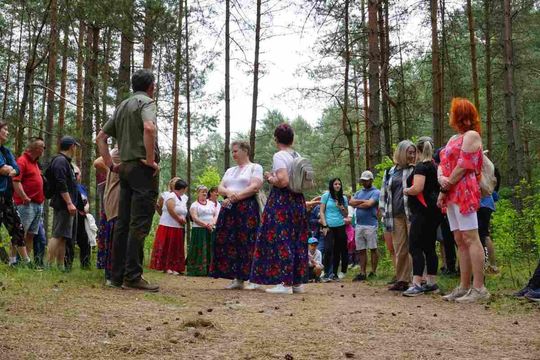 Śpiewający rajd pieszy pod nazwą „Z Szumów nad Morze”