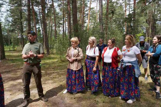 Śpiewający rajd pieszy pod nazwą „Z Szumów nad Morze”