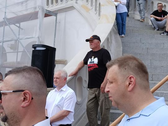 Zamość: Pikieta antyimigracyjna na Rynku Wielkim - galeria zdjęć