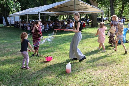 Red Rock Country w Dobużku – rodzinny piknik z muzyką country