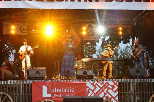 Red Rock Country w Dobużku – rodzinny piknik z muzyką country