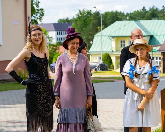 W Tomaszowie Lubelskim po raz pierwszy zorganizowano piknik tematyczny pod hasłem „Lata 20., lata 30.”