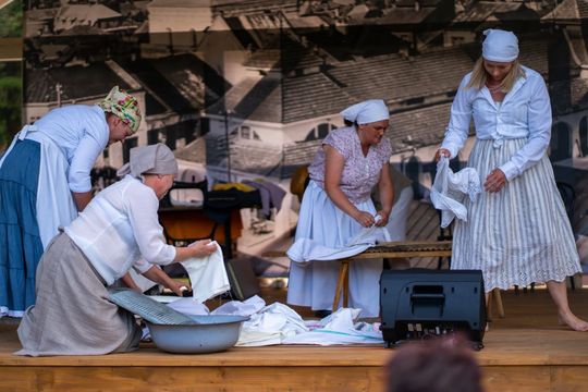 W Tomaszowie Lubelskim po raz pierwszy zorganizowano piknik tematyczny pod hasłem „Lata 20., lata 30.”