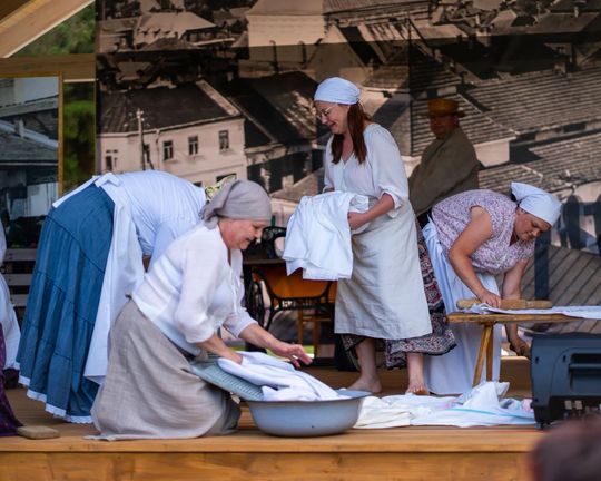 W Tomaszowie Lubelskim po raz pierwszy zorganizowano piknik tematyczny pod hasłem „Lata 20., lata 30.”