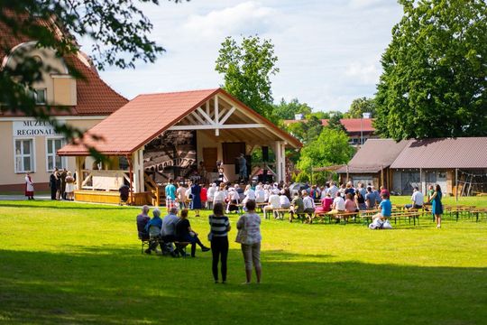 W Tomaszowie Lubelskim po raz pierwszy zorganizowano piknik tematyczny pod hasłem „Lata 20., lata 30.”