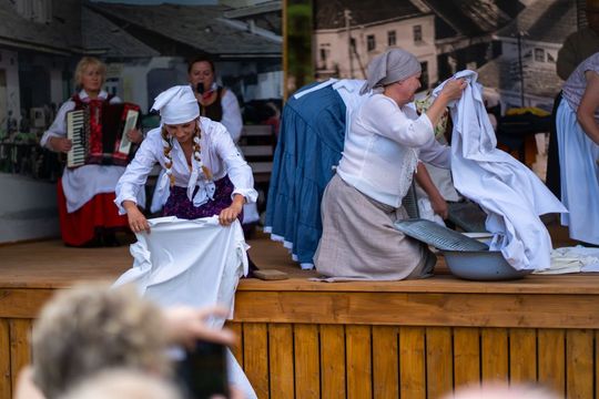 W Tomaszowie Lubelskim po raz pierwszy zorganizowano piknik tematyczny pod hasłem „Lata 20., lata 30.”