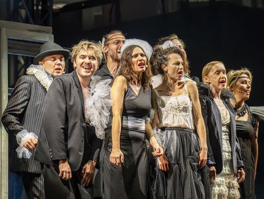 Znaki Szczególne. Spektakl jubileuszowy 50. edycji Zamojskiego Lata Teatralnego [ZDJĘCIA]