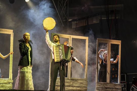 Spektakl jubileuszowy 50. edycji Zamojskiego Lata Teatralnego - galeria zdjęć