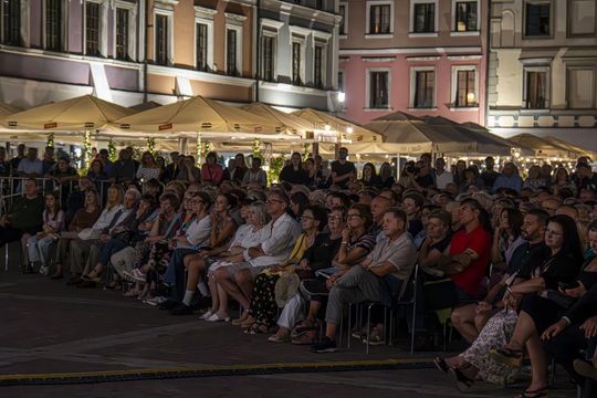Spektakl jubileuszowy 50. edycji Zamojskiego Lata Teatralnego - galeria zdjęć