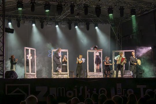 Spektakl jubileuszowy 50. edycji Zamojskiego Lata Teatralnego - galeria zdjęć Spektakl jubileuszowy 50. edycji Zamojskiego Lata Teatralnego - galeria zdjęć