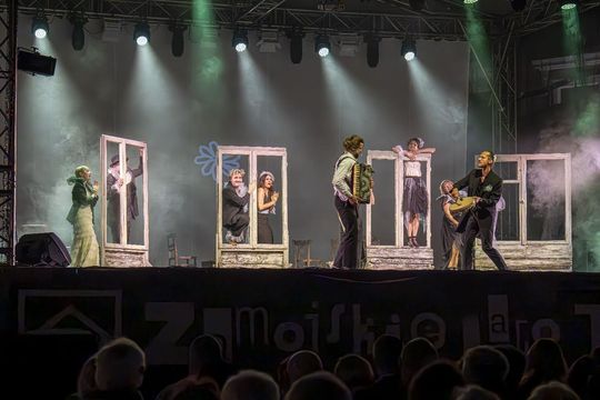 Spektakl jubileuszowy 50. edycji Zamojskiego Lata Teatralnego - galeria zdjęć