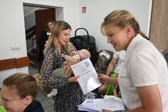 Wójt gminy Tomaszów Lubelski powitała najmłodszych mieszkańców - galeria zdjęć