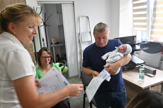 Wójt gminy Tomaszów Lubelski powitała najmłodszych mieszkańców - galeria zdjęć