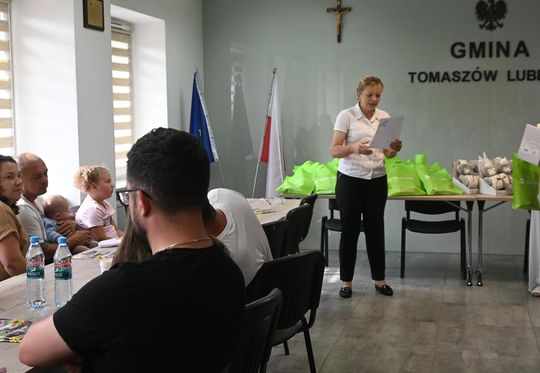 Wójt gminy Tomaszów Lubelski powitała najmłodszych mieszkańców - galeria zdjęć