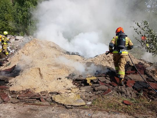 Pożar odpadów w Bełżcu - galeria zdjęć