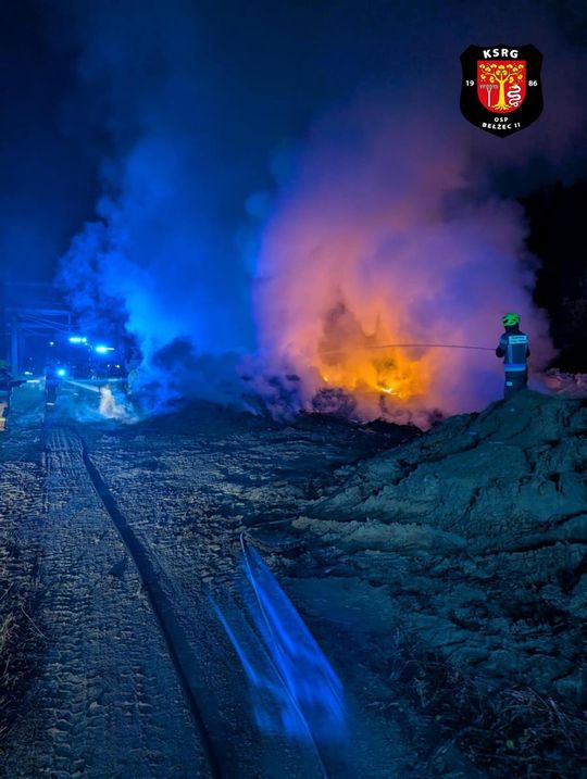 Pożar odpadów w Bełżcu - galeria zdjęć