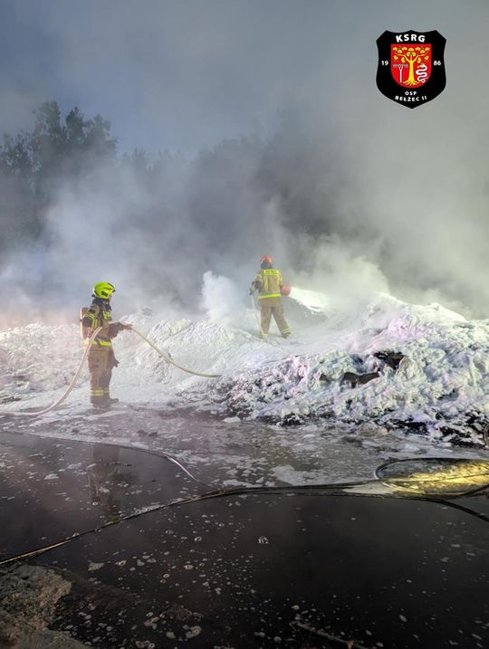 Pożar odpadów w Bełżcu - galeria zdjęć