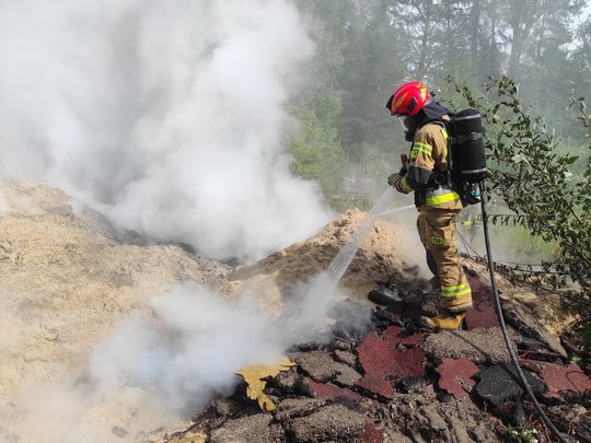 Pożar odpadów w Bełżcu - galeria zdjęć