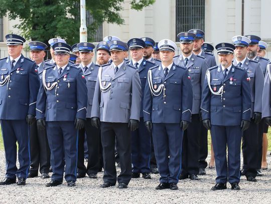 Święto Policji w Zamościu. Były awanse i odznaczenia [ZDJĘCIA]